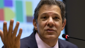 Haddad propõe novo imposto sobre altos salários